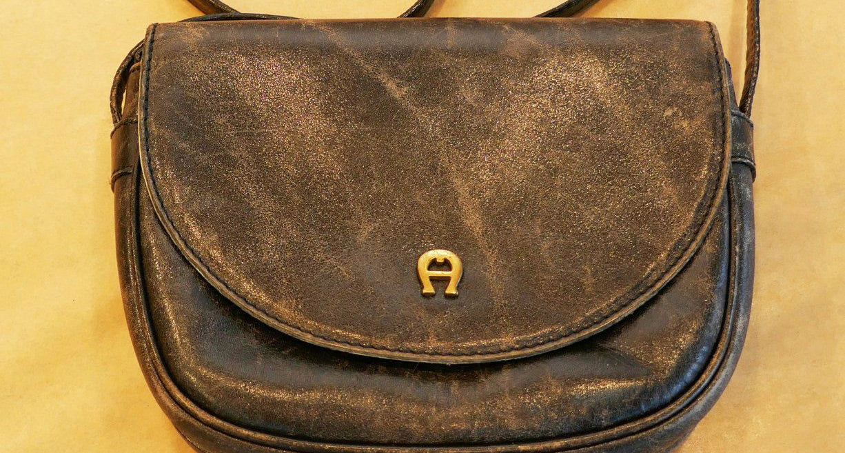 How to treat leather cases and bags